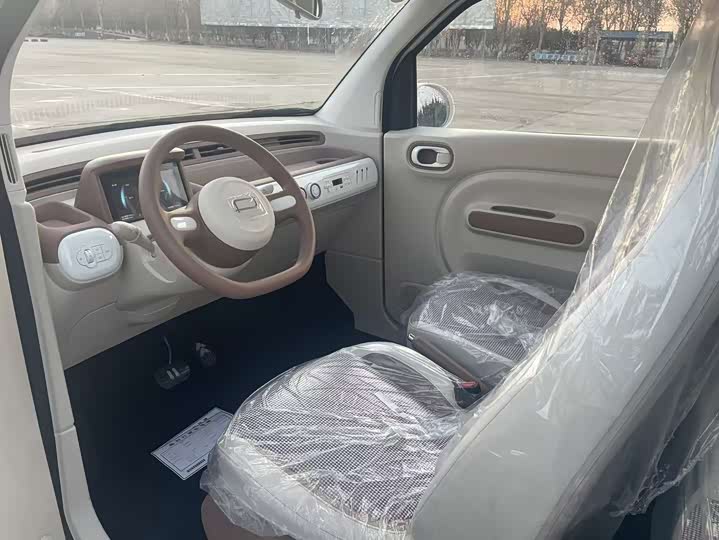 Фото 9 - Bestune Pony