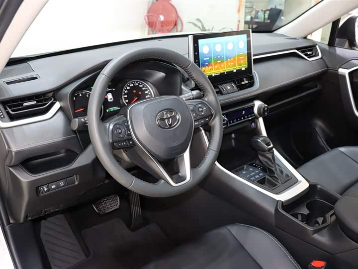 Фото 11 - Toyota Wildlander