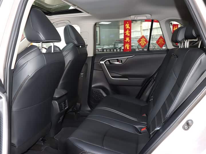 Фото 12 - Toyota Wildlander