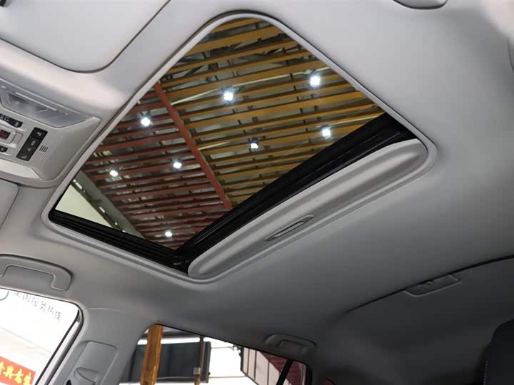 Фото 17 - Toyota Wildlander