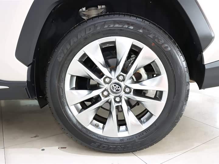 Фото 21 - Toyota Wildlander