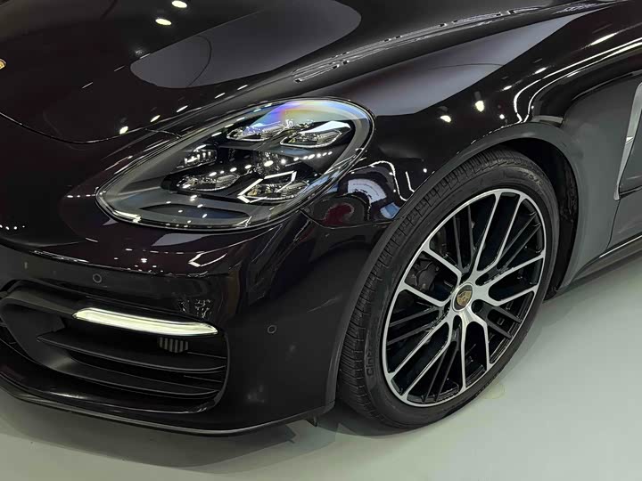 Фото 11 - Porsche Panamera