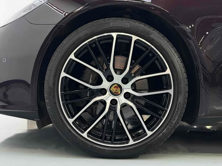 Фото 12 - Porsche Panamera