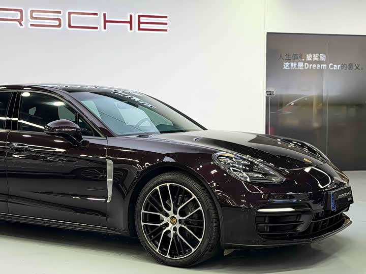 Фото 14 - Porsche Panamera