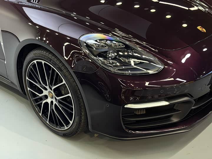 Фото 16 - Porsche Panamera