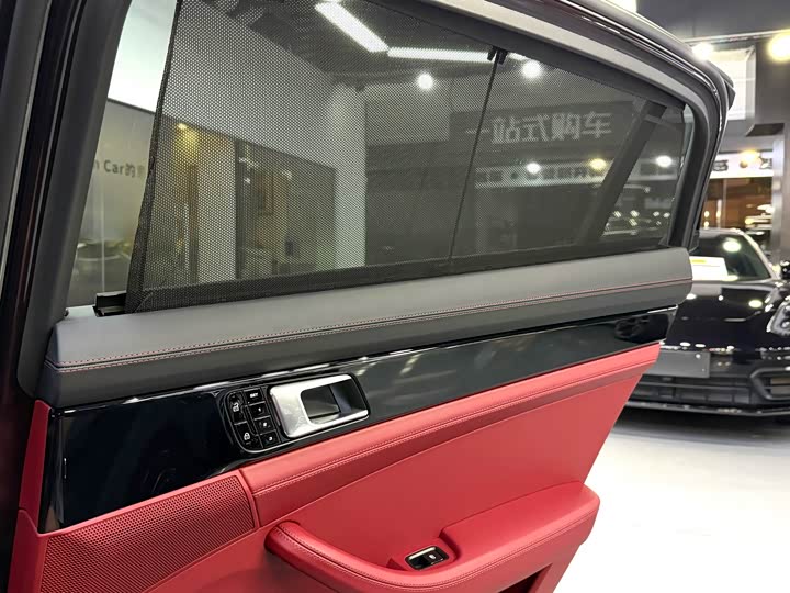 Фото 22 - Porsche Panamera