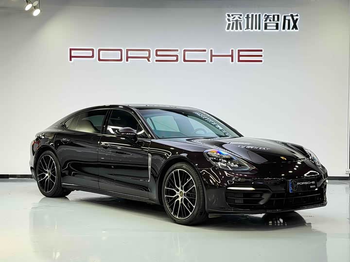 Фото 3 - Porsche Panamera