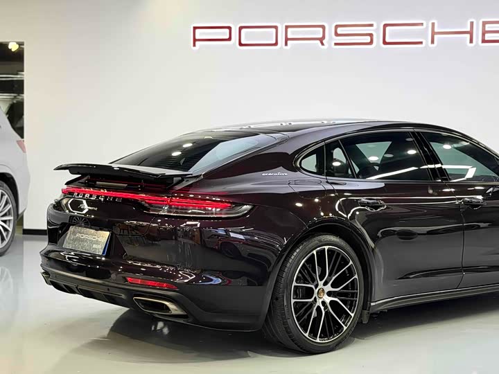 Фото 30 - Porsche Panamera