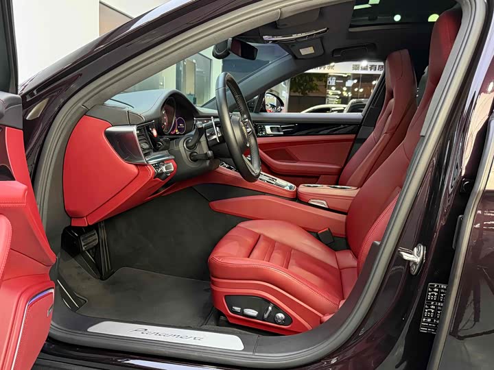 Фото 5 - Porsche Panamera