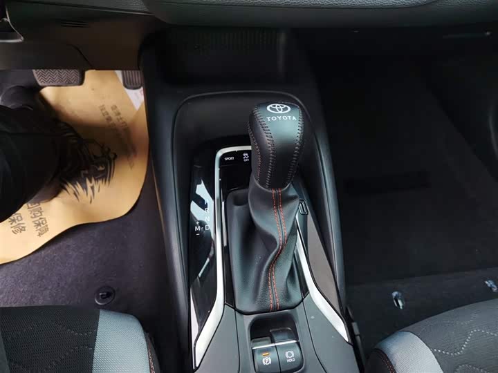 Фото 14 - Toyota Corolla