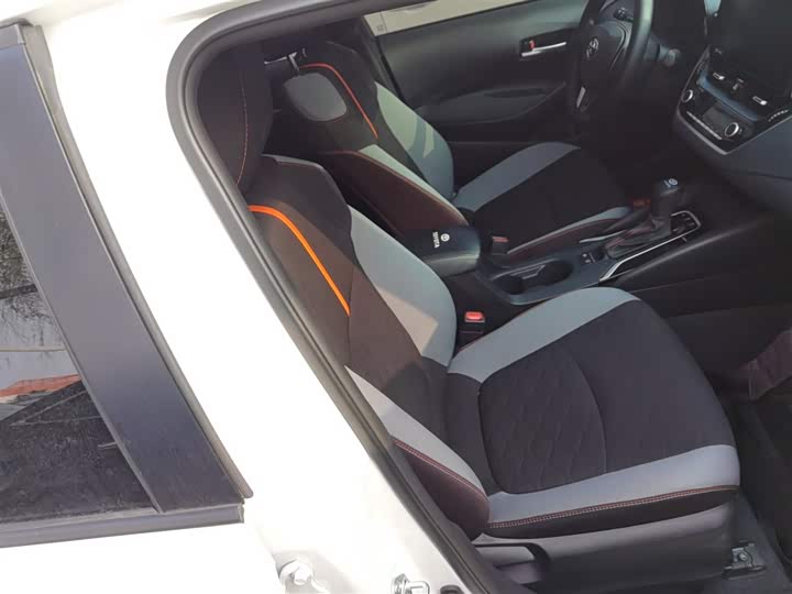 Фото 25 - Toyota Corolla