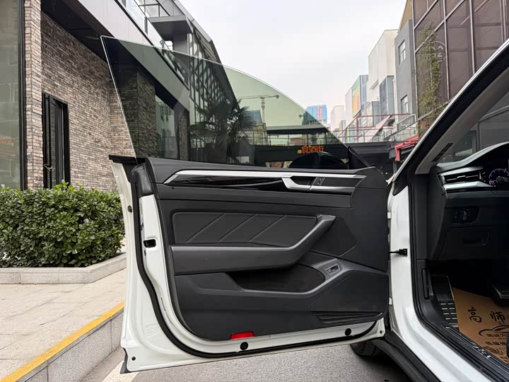 Фото 8 - Volkswagen CC