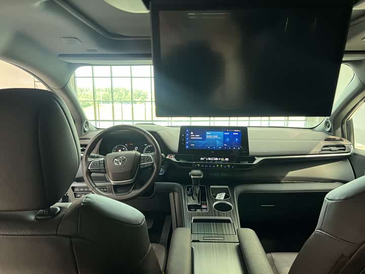 Фото 6 - Toyota Sienna