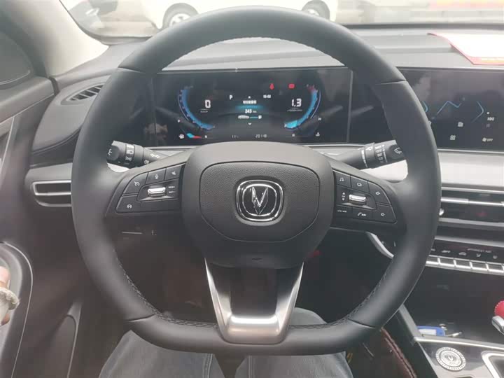 Фото 11 - Changan Eado Plus