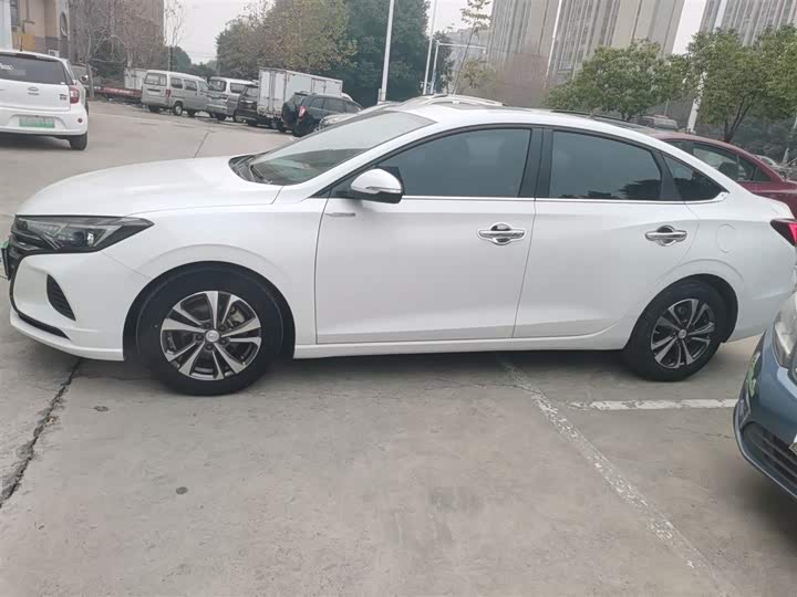 Фото 5 - Changan Eado Plus