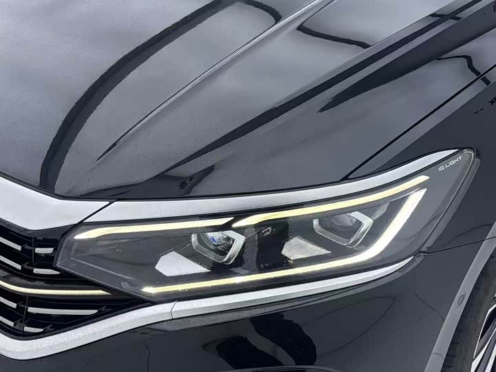 Фото 15 - Volkswagen Passat