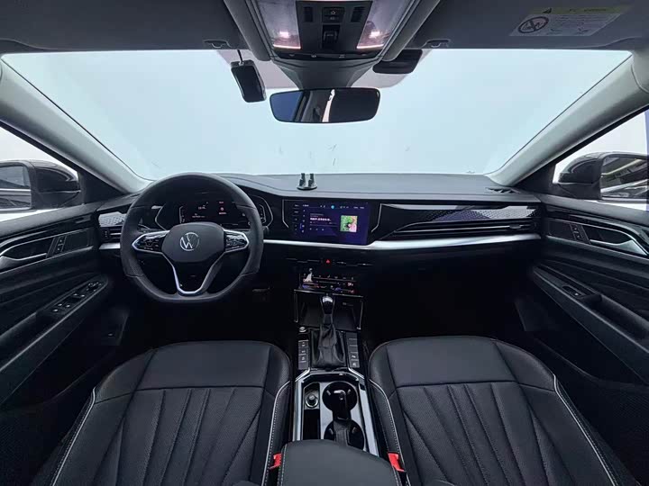 Фото 19 - Volkswagen Passat