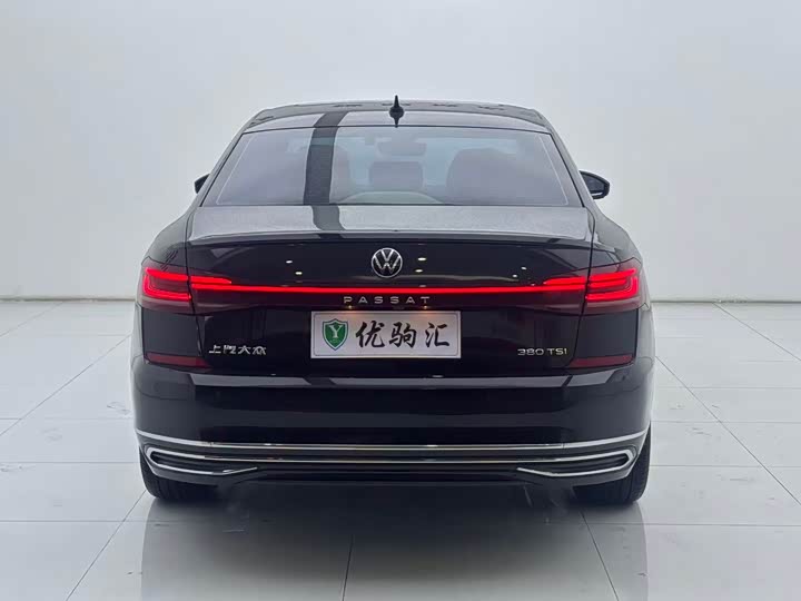 Фото 4 - Volkswagen Passat