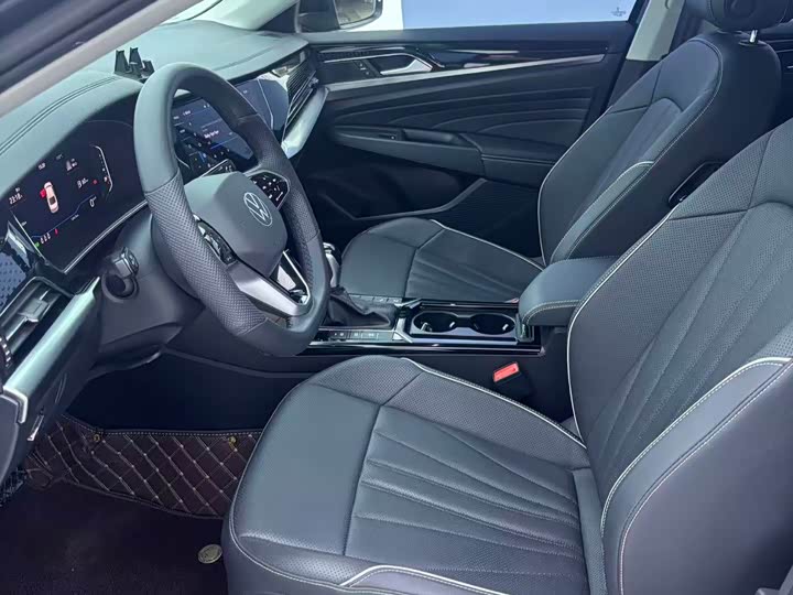 Фото 8 - Volkswagen Passat