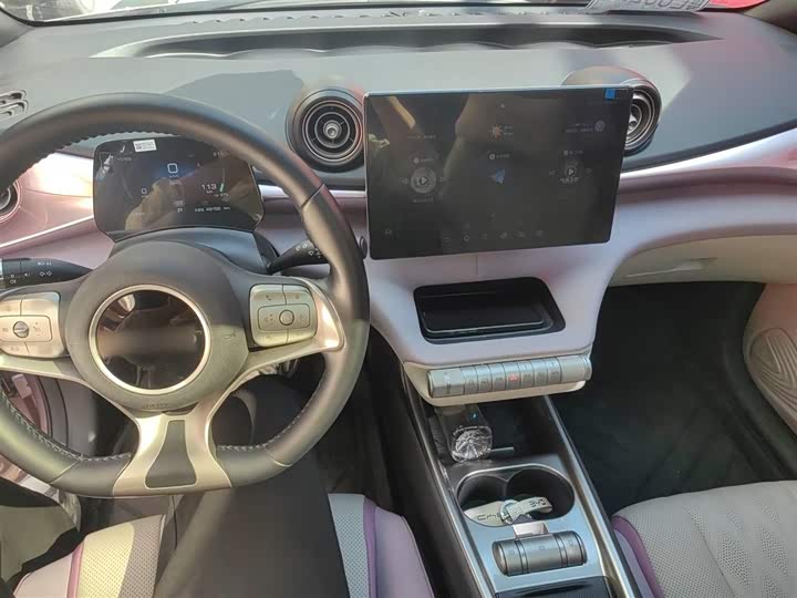 Фото 10 - BYD Dolphin