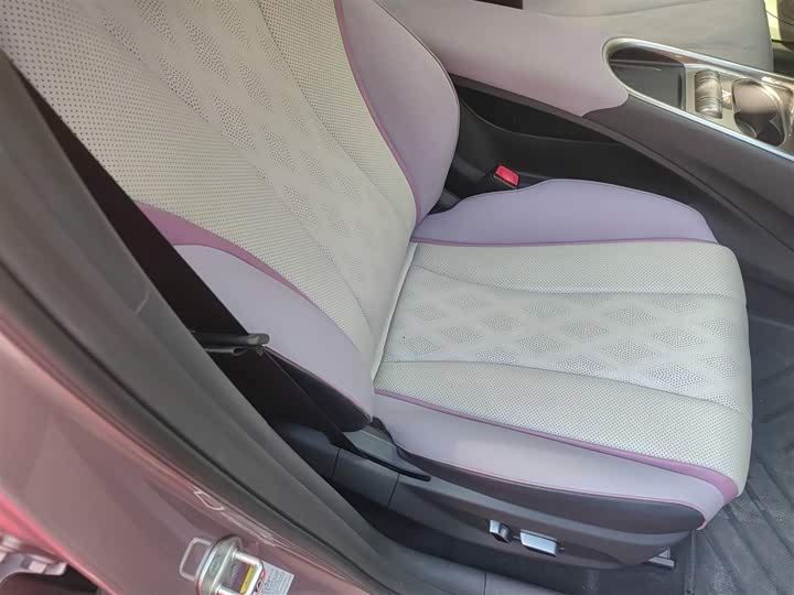 Фото 25 - BYD Dolphin