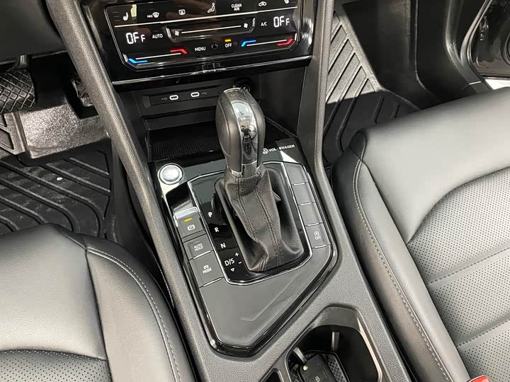 Фото 11 - Volkswagen Tharu