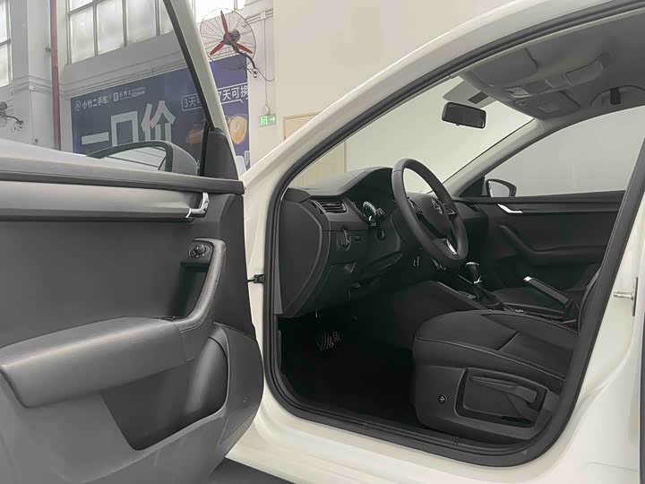 Фото 14 - Skoda Octavia Pro