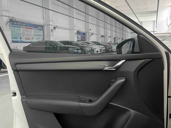 Фото 15 - Skoda Octavia Pro