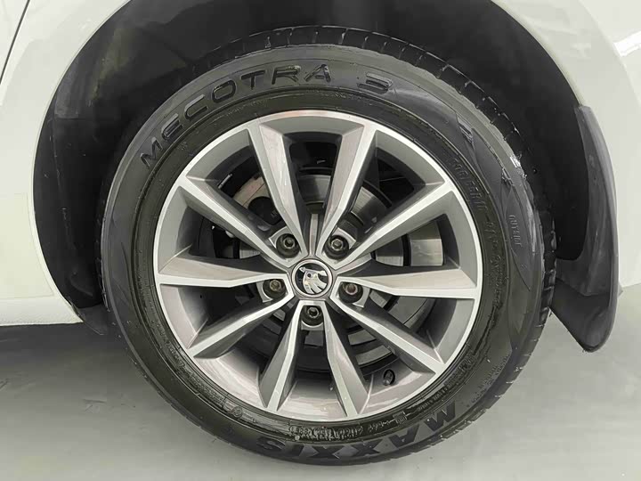 Фото 22 - Skoda Octavia Pro