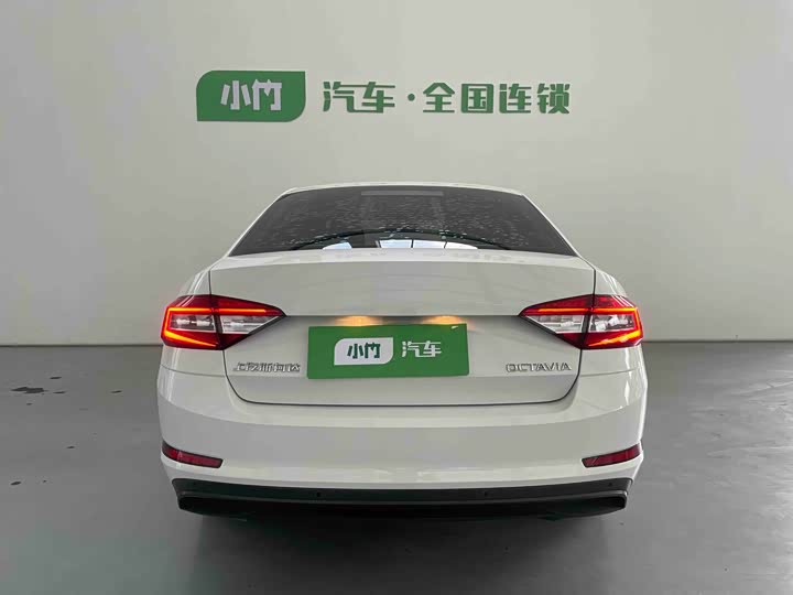 Фото 4 - Skoda Octavia Pro