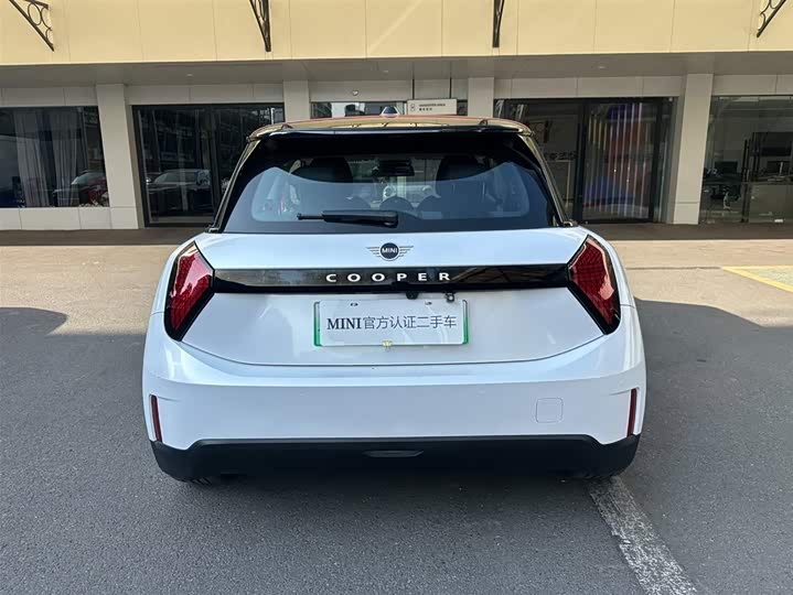 Фото 4 - Mini Cooper