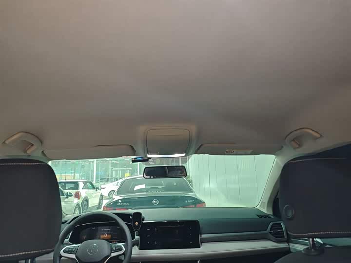 Фото 18 - Volkswagen Tharu