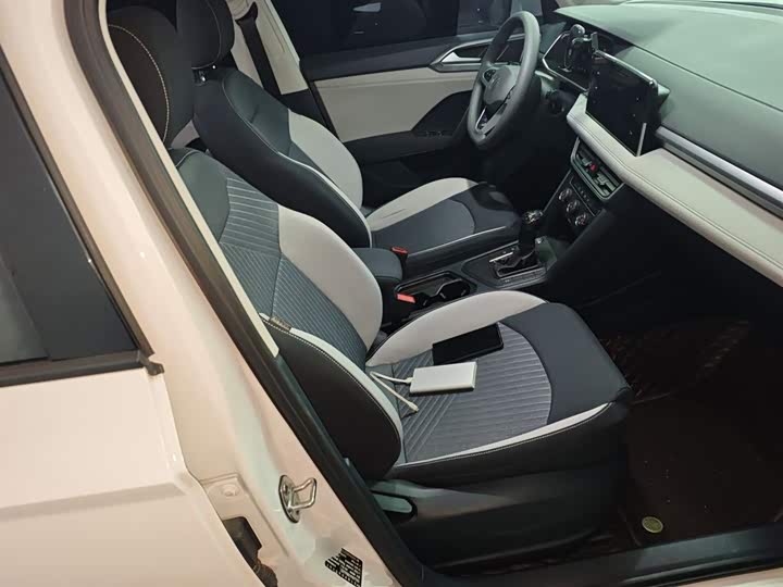 Фото 25 - Volkswagen Tharu