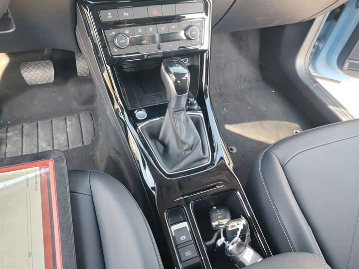 Фото 14 - Volkswagen Tharu