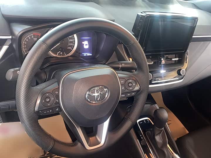 Фото 10 - Toyota Levin