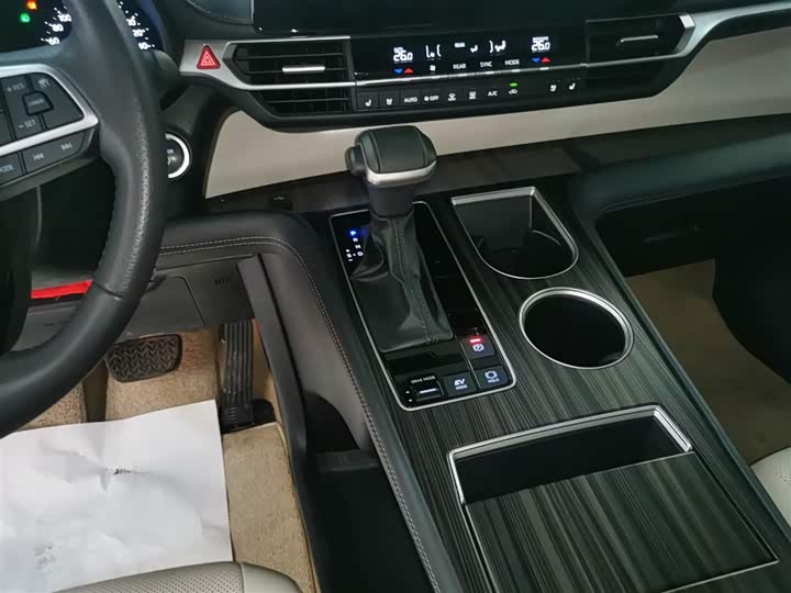 Фото 14 - Toyota Sienna