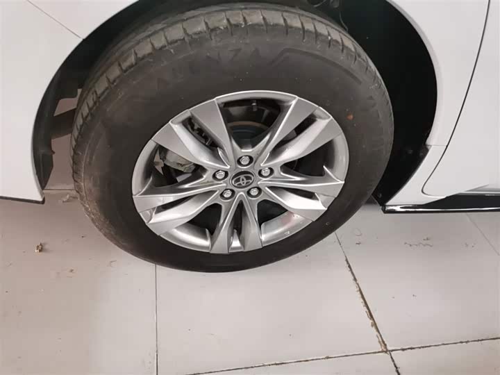 Фото 26 - Toyota Sienna