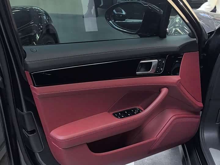 Фото 4 - Porsche Panamera