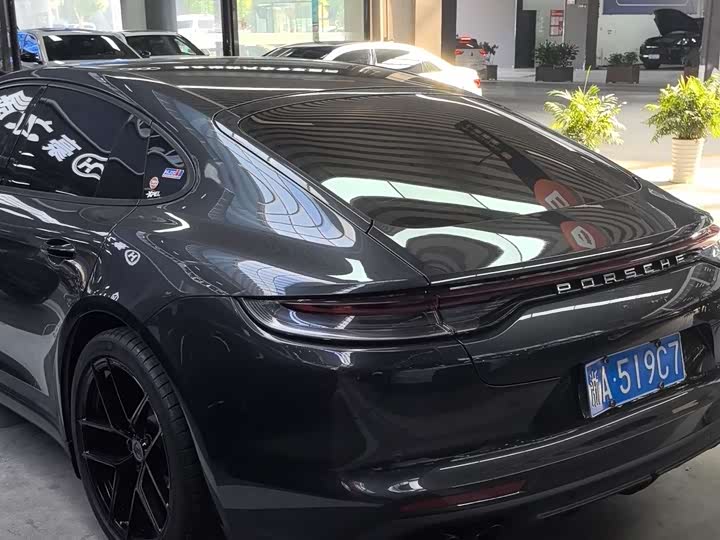 Фото 9 - Porsche Panamera