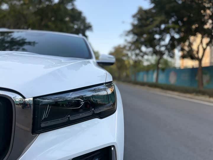 Фото 17 - Geely Monjaro