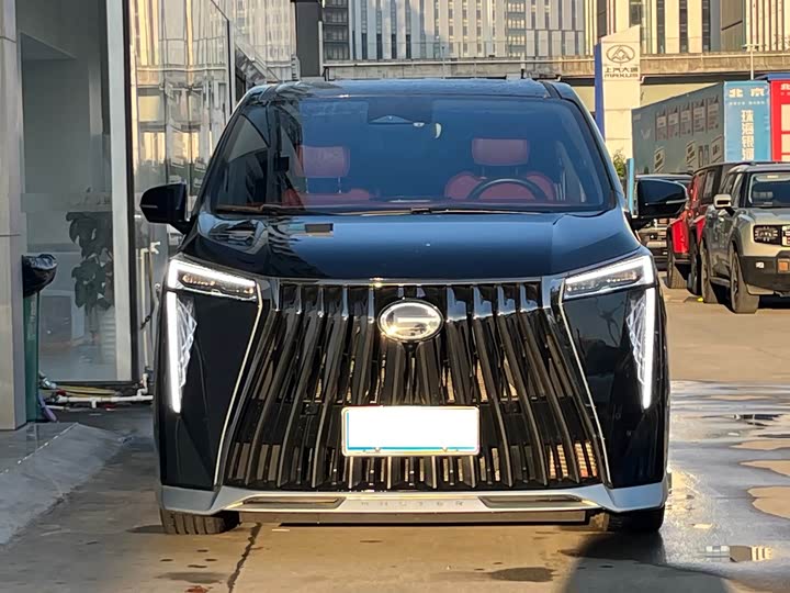 Фото 2 - GAC Trumpchi M8