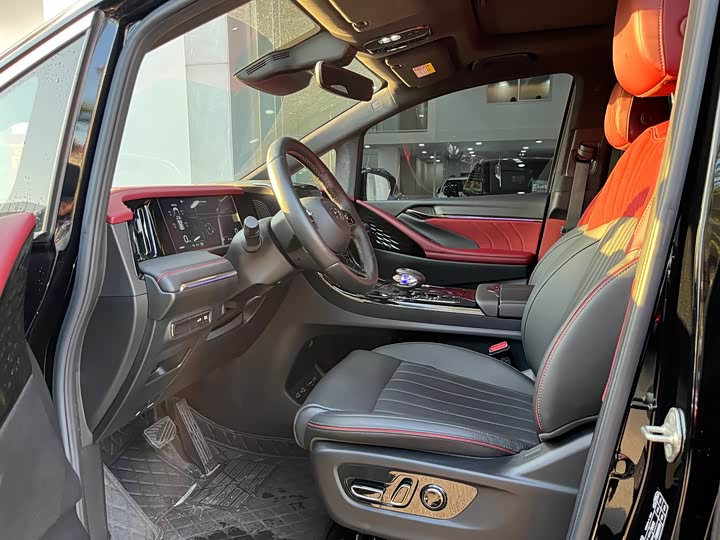 Фото 4 - GAC Trumpchi M8