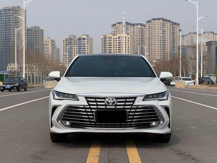 Фото 2 - Toyota Avalon