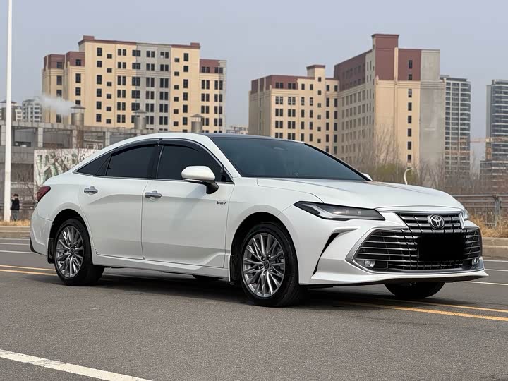 Фото 3 - Toyota Avalon