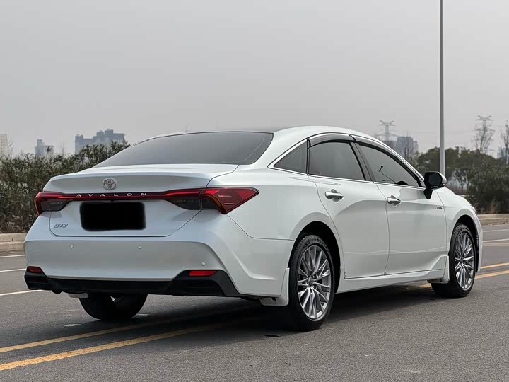 Фото 7 - Toyota Avalon