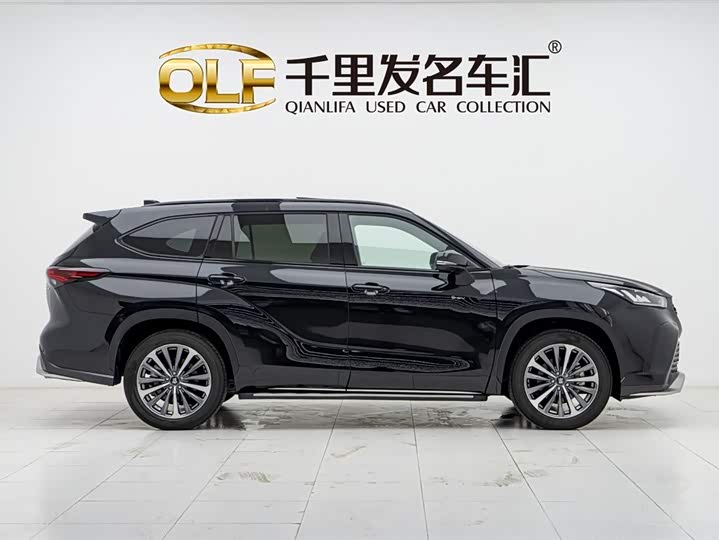 Фото 21 - Toyota Crown Kluger