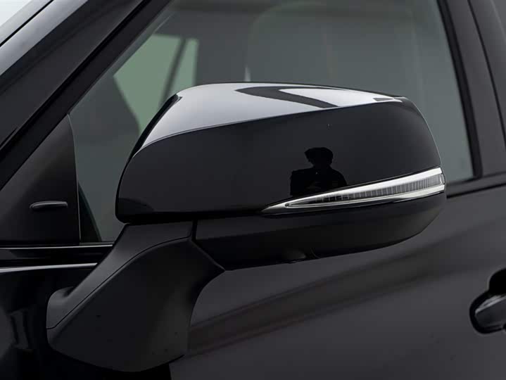 Фото 24 - Toyota Crown Kluger