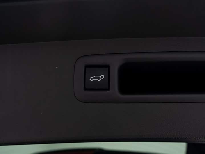 Фото 5 - Toyota Crown Kluger