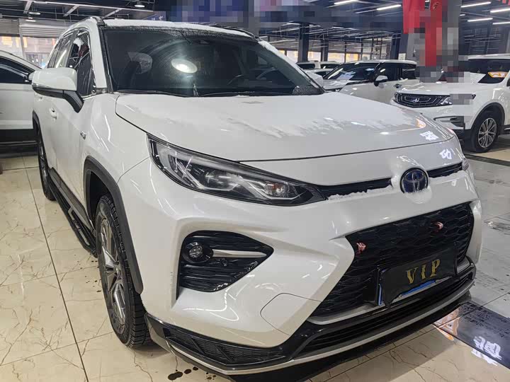 Фото 5 - Toyota Wildlander