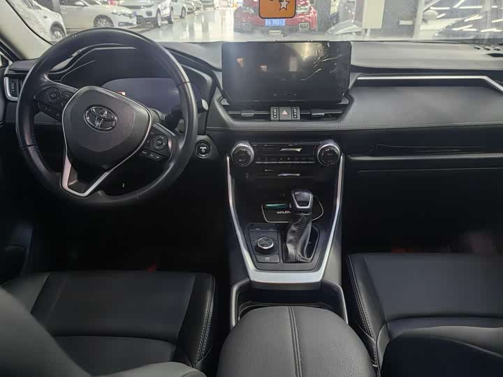 Фото 7 - Toyota Wildlander